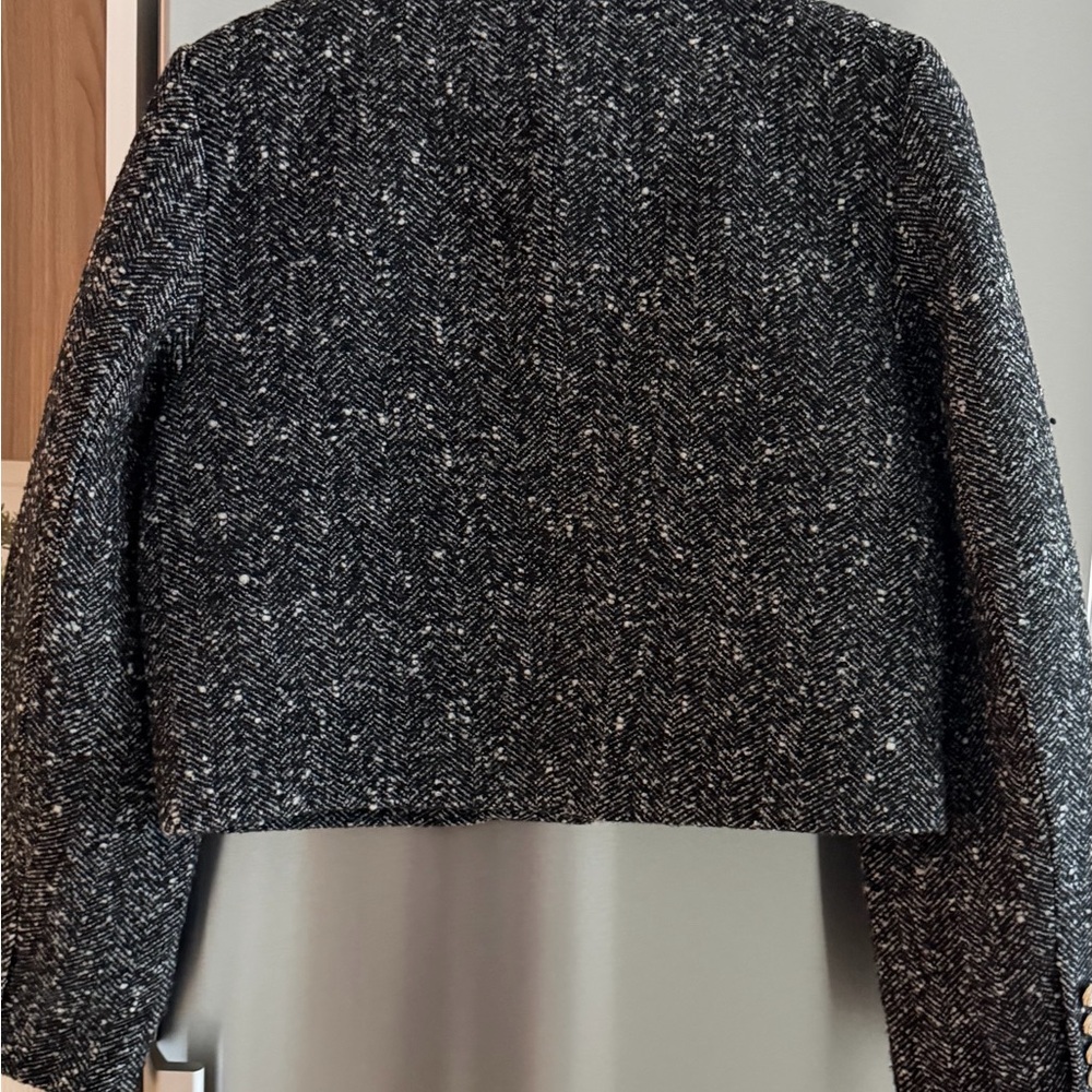 Grey and White Tweed Jacket with Gold Buttons - Picture 6 of 6